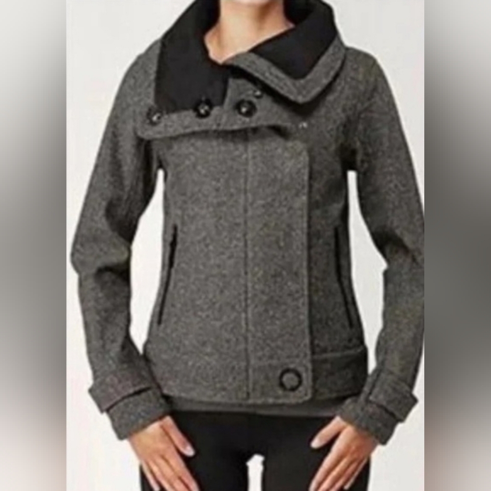 Lululemon Audrey jacket size 8.